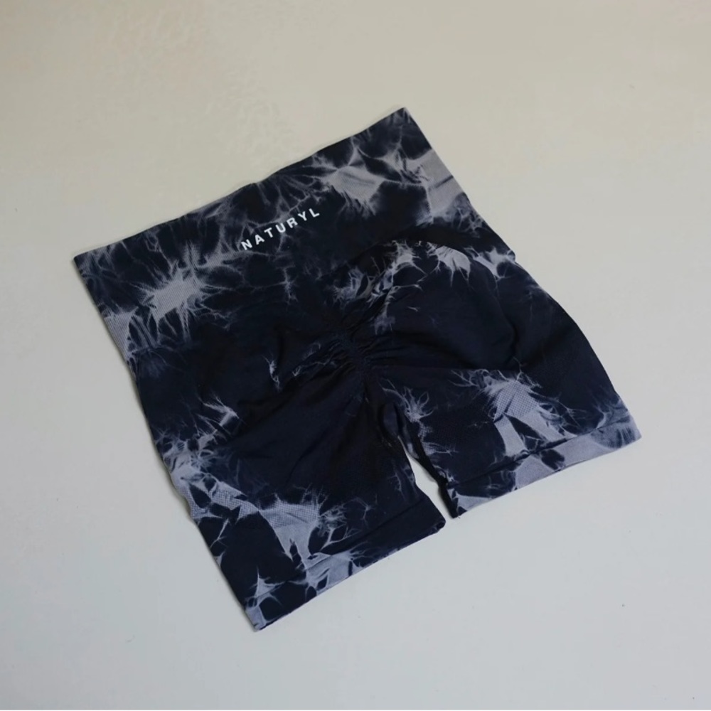 ‼️🆕🔥NWT NATURYL GEMSTONE SHORTS